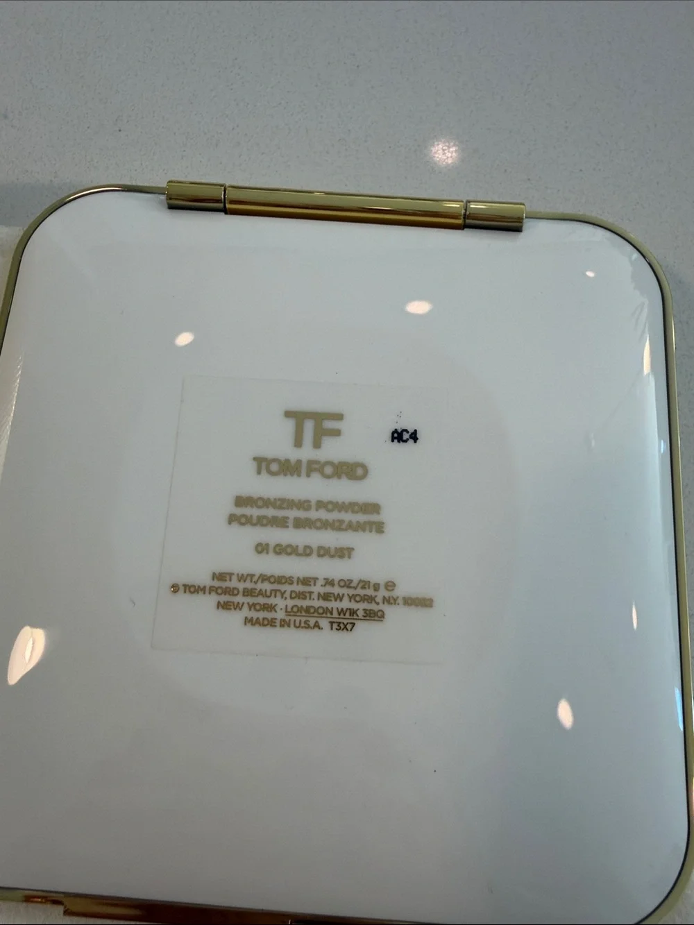 NWT Tom Ford Bronzing Powder - 01 GOLD DUST - Picture 4 of 4